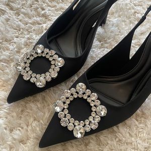Zara black pumps-New!!!!!